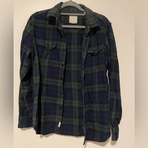 AE Flannel - Women’s M